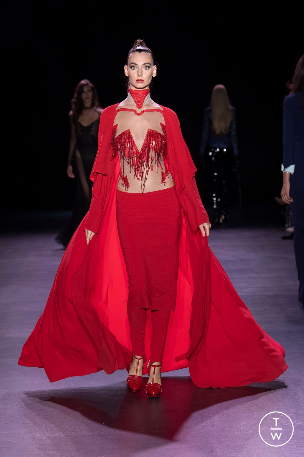 Fashion Week Paris Fall/Winter 2022 look 10 from the Julien Fournié collection couture