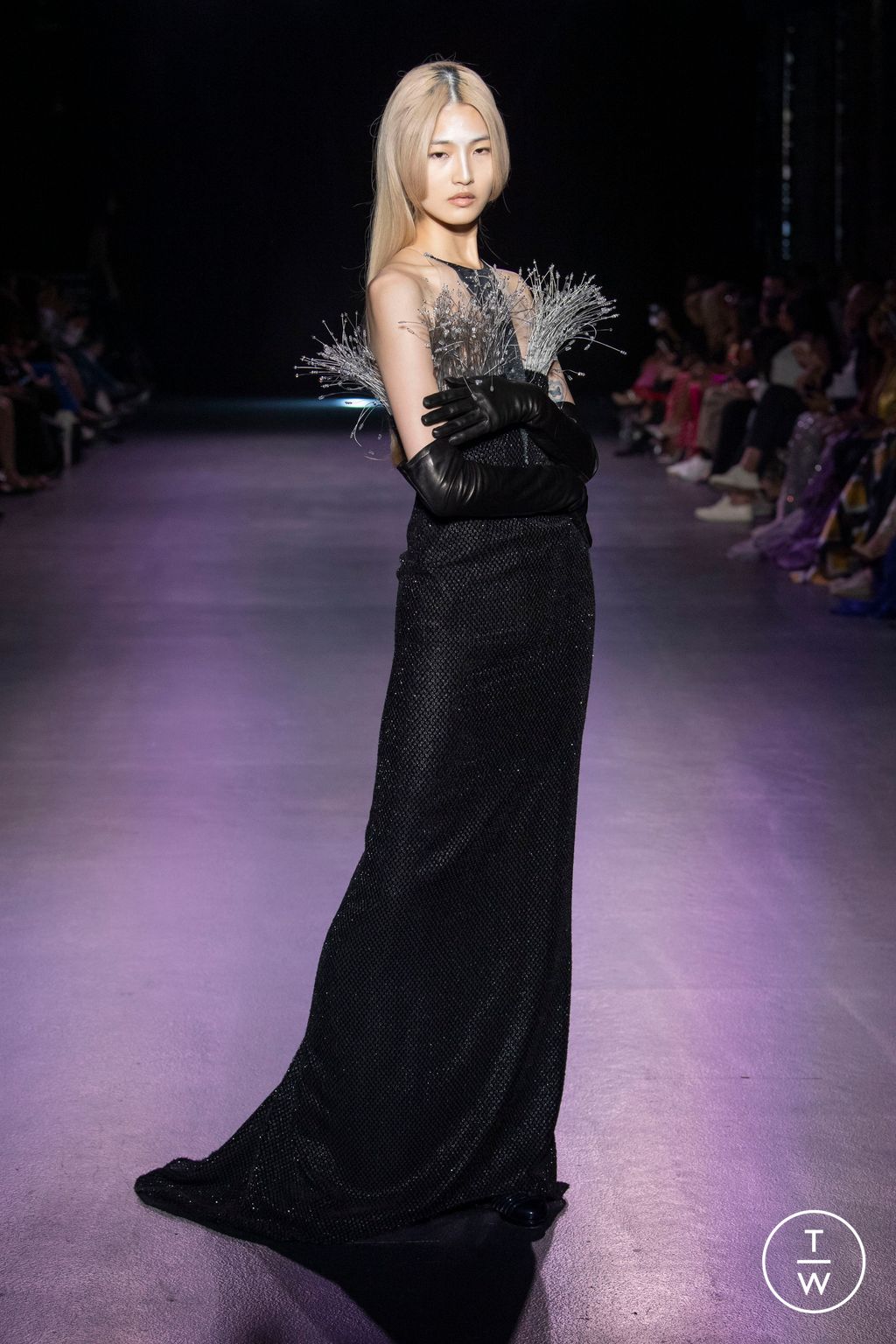 Fashion Week Paris Fall/Winter 2022 look 23 from the Julien Fournié collection couture