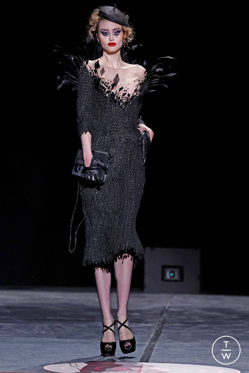 Fashion Week Paris Spring/Summer 2024 look 1 from the Julien Fournié collection couture