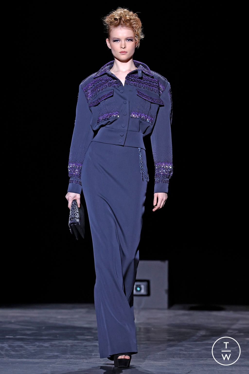 Fashion Week Paris Spring/Summer 2024 look 12 from the Julien Fournié collection couture