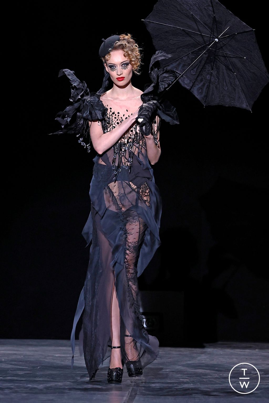 Fashion Week Paris Spring/Summer 2024 look 27 from the Julien Fournié collection couture