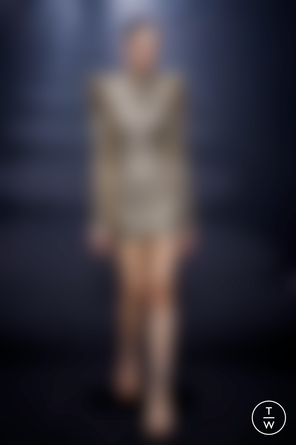 Fashion Week London Fall/Winter 2023 look 53 from the Julien MacDonald collection womenswear