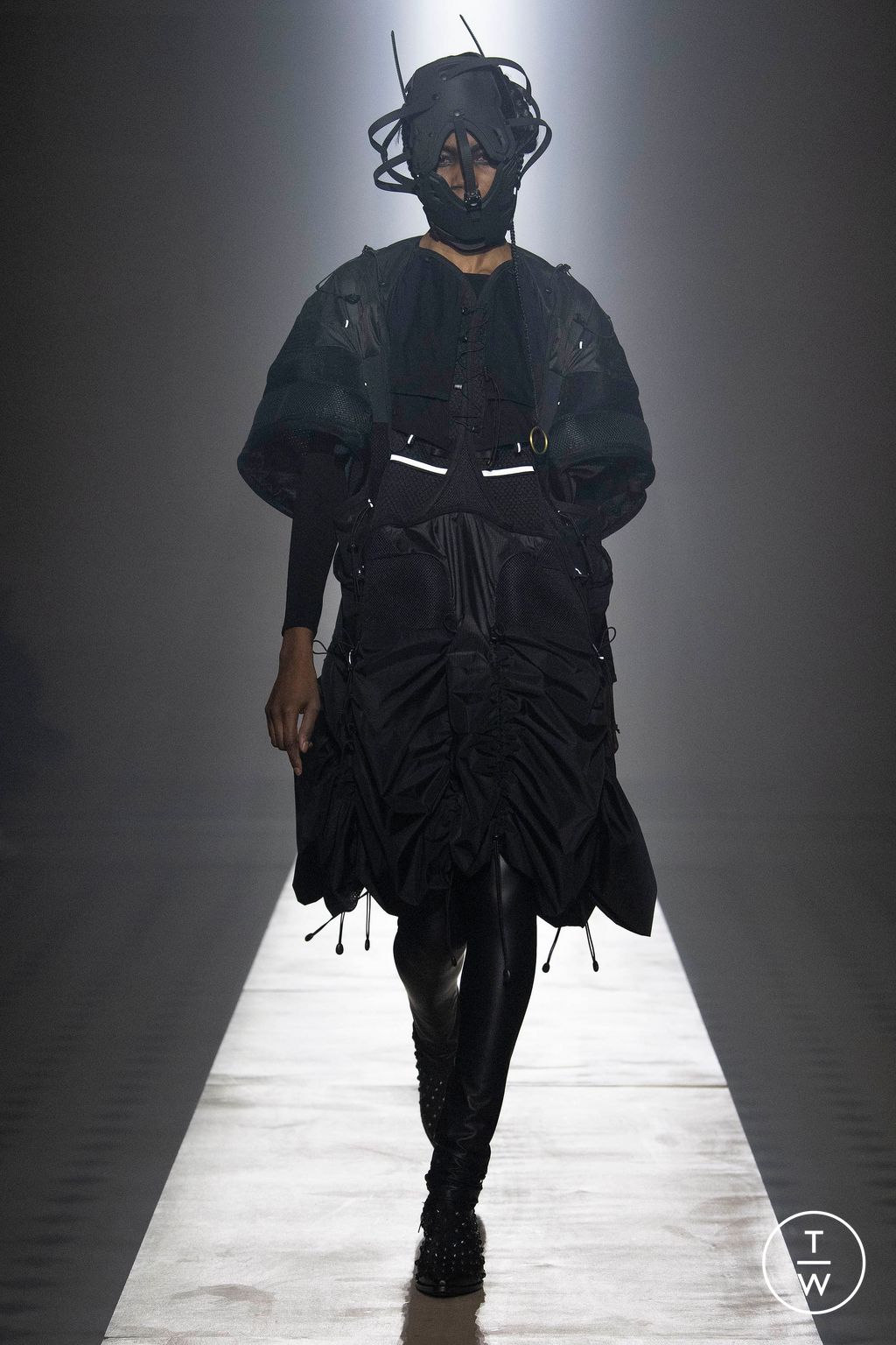 Fashion Week Paris Fall/Winter 2023 look 5 from the Junya Watanabe collection 女装