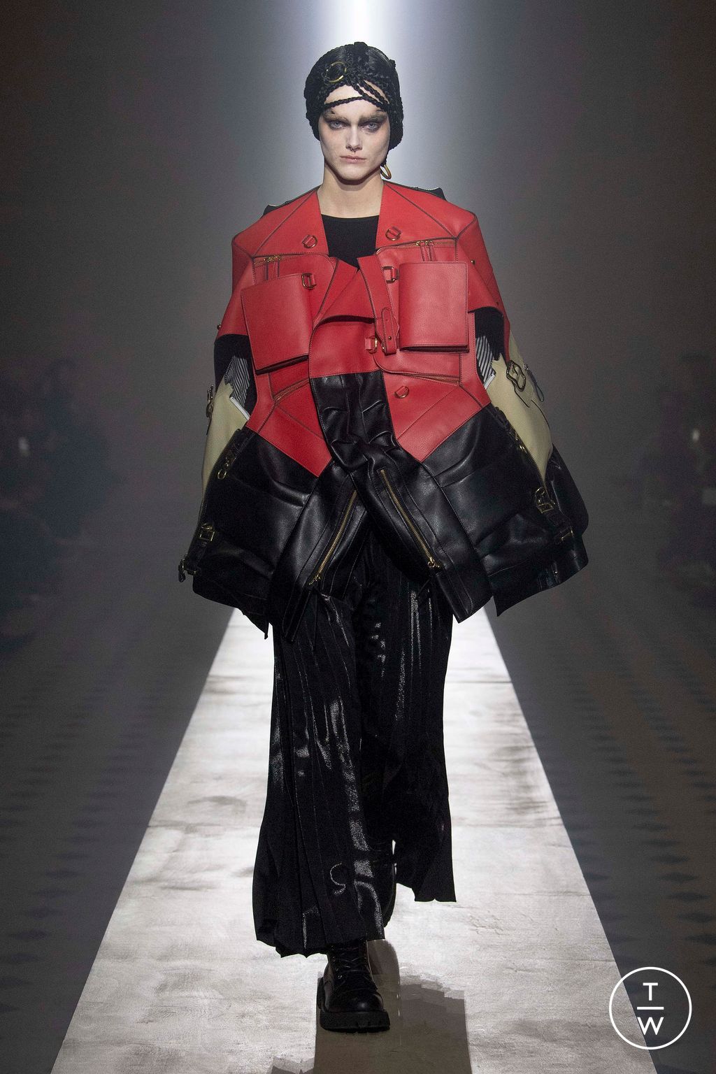 Fashion Week Paris Fall/Winter 2023 look 17 de la collection Junya Watanabe womenswear
