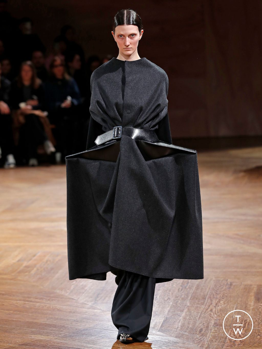 Fashion Week Paris Fall/Winter 2024 look 38 de la collection Junya Watanabe womenswear