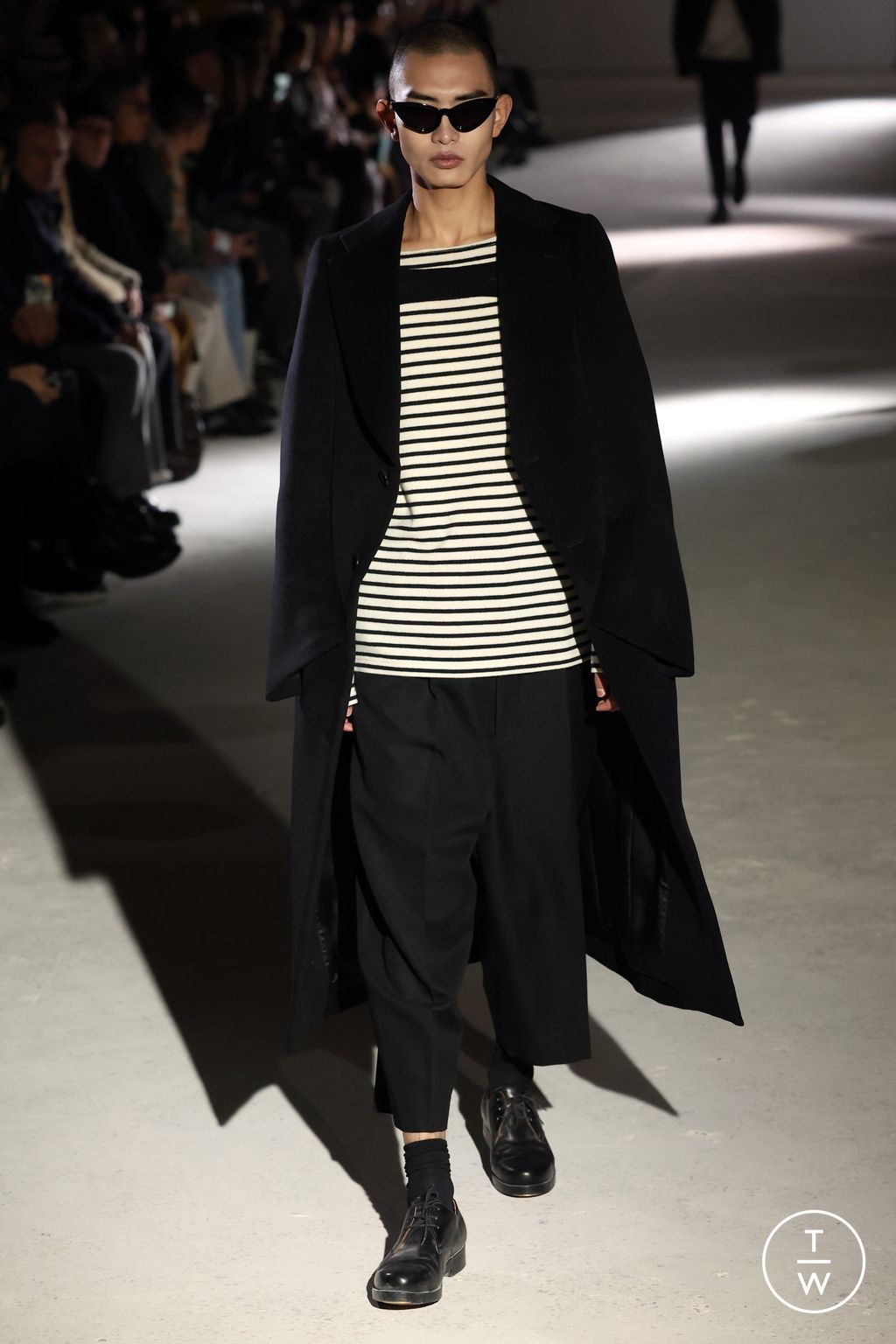 Fashion Week Paris Fall/Winter 2024 look 30 from the Junya Watanabe Man collection 男装
