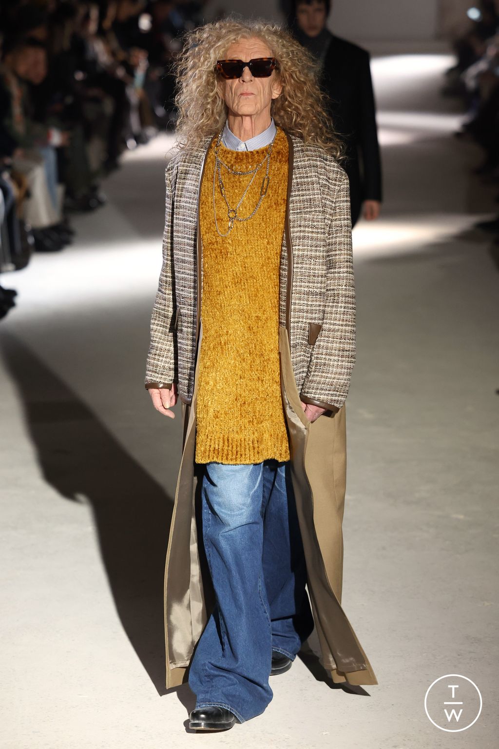 Fashion Week Paris Fall/Winter 2024 look 35 from the Junya Watanabe Man collection menswear