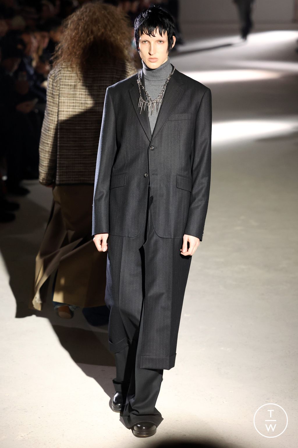Fashion Week Paris Fall/Winter 2024 look 36 from the Junya Watanabe Man collection menswear