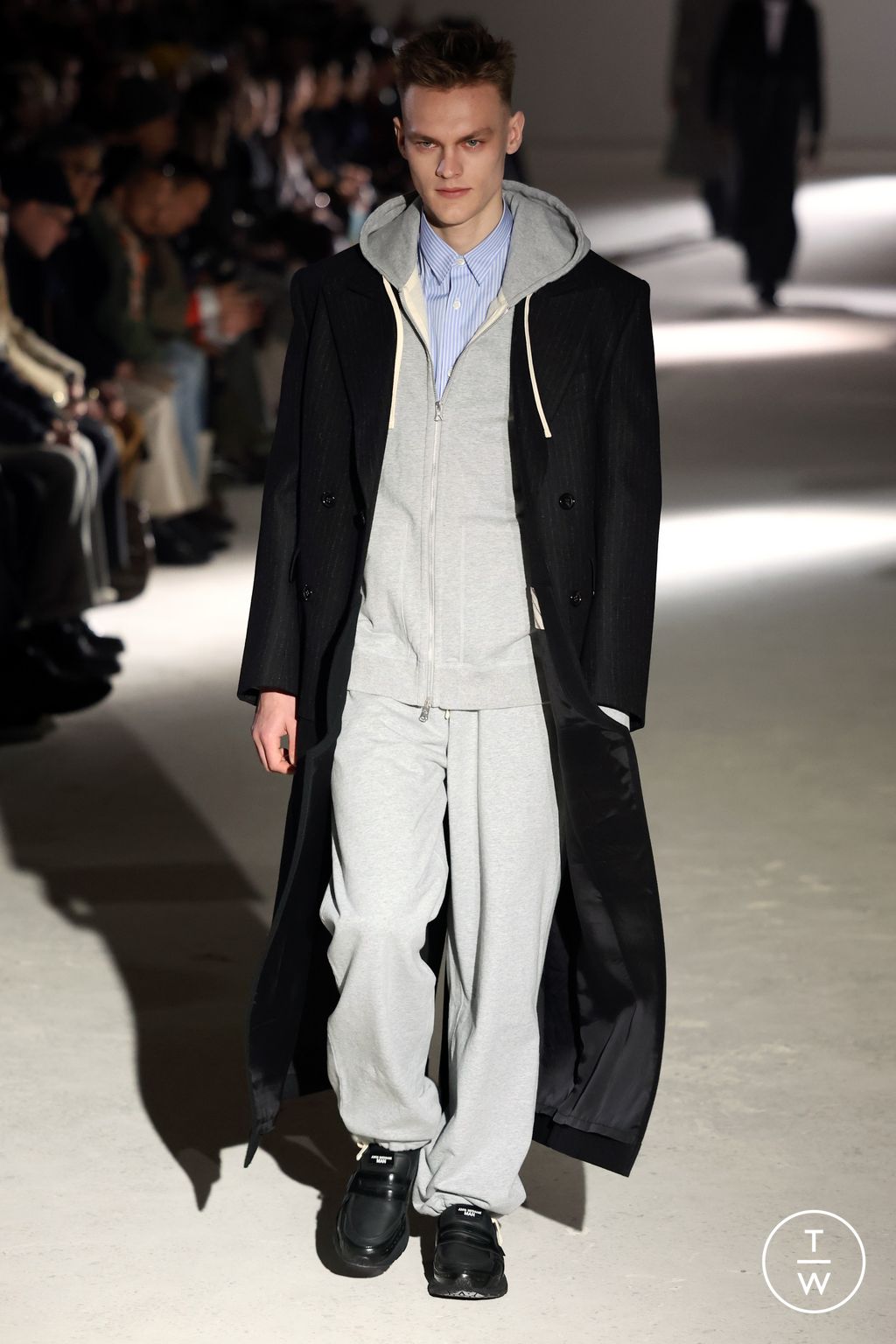 Fashion Week Paris Fall/Winter 2024 look 38 from the Junya Watanabe Man collection menswear