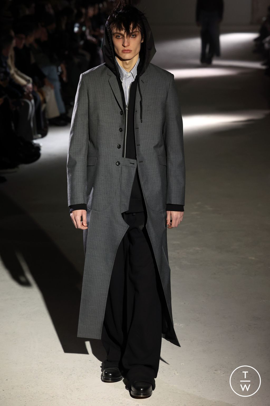 Fashion Week Paris Fall/Winter 2024 look 35 de la collection Junya Watanabe Man menswear