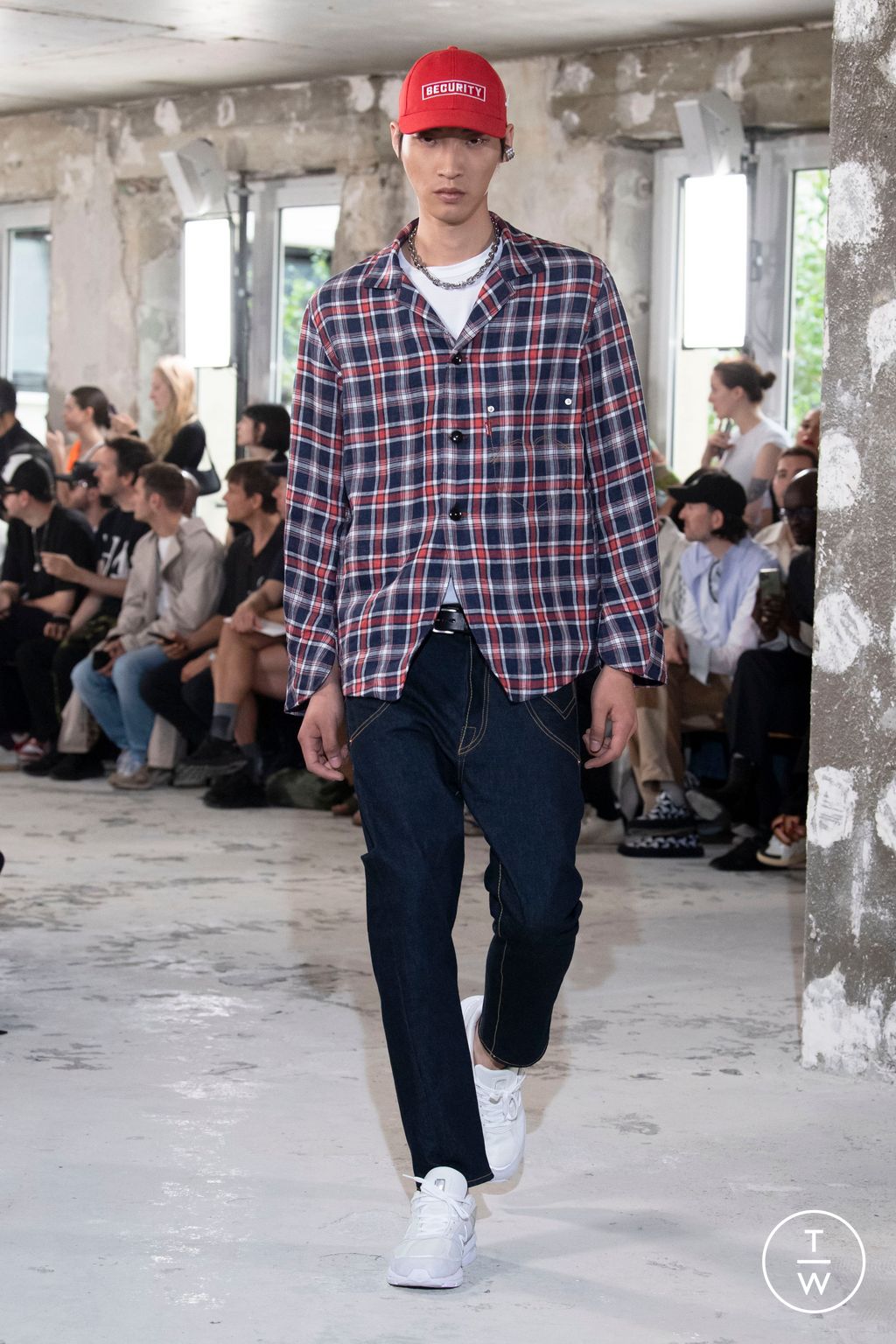 Fashion Week Paris Spring/Summer 2023 look 17 de la collection Junya Watanabe Man menswear
