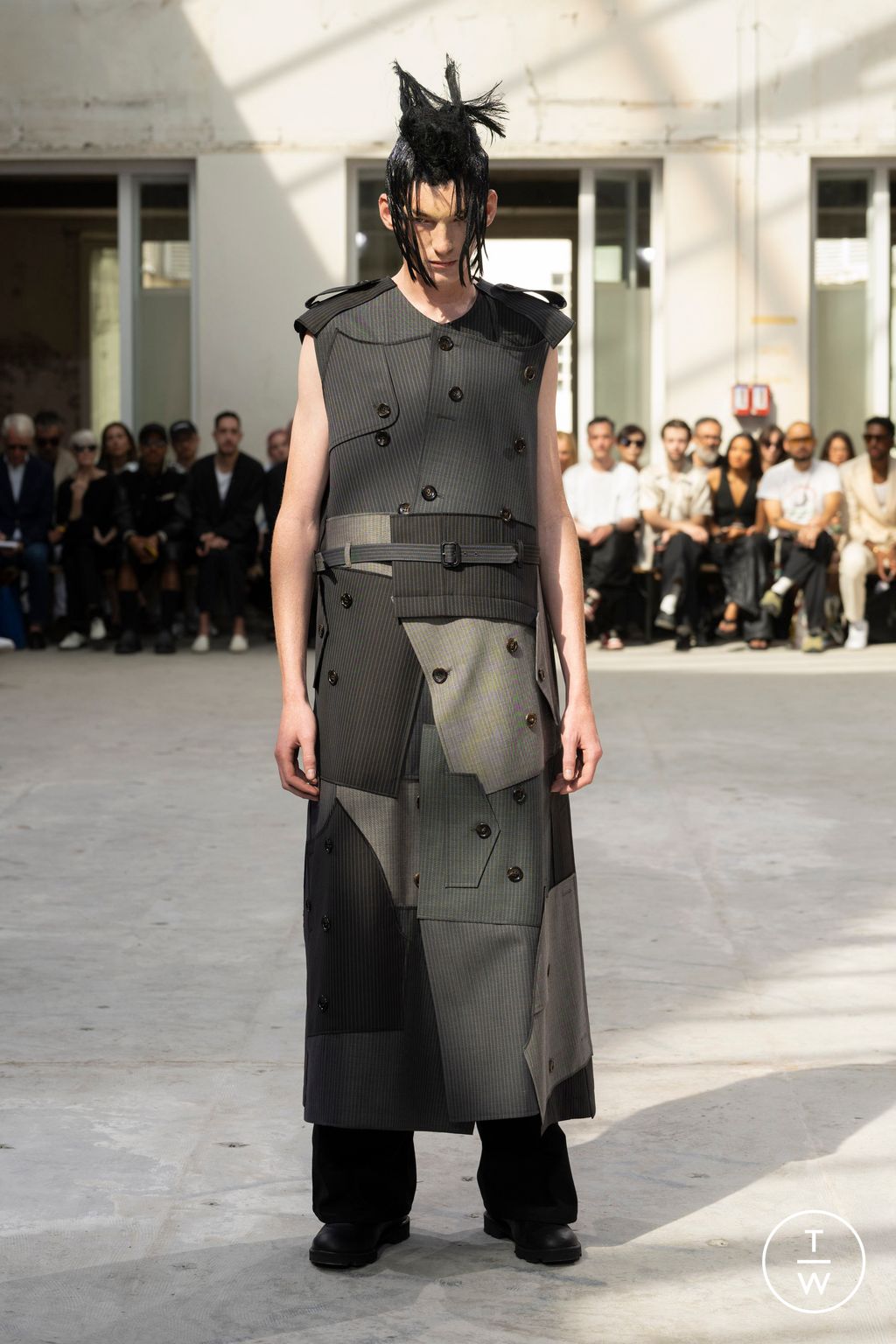 Fashion Week Paris Spring/Summer 2024 look 2 de la collection Junya Watanabe Man menswear