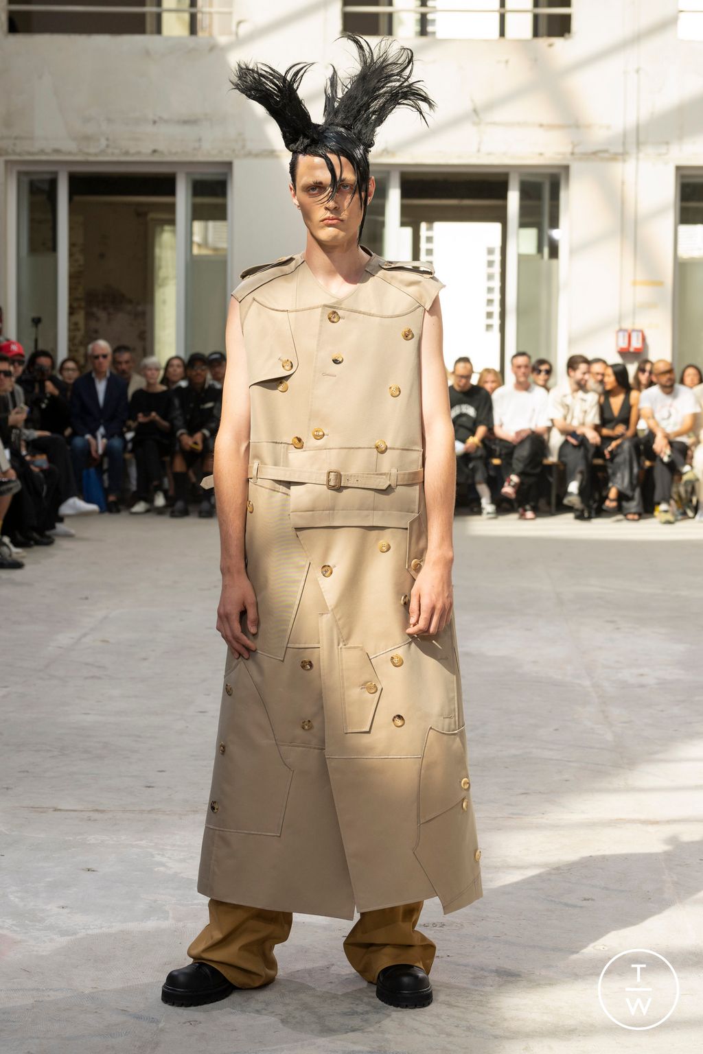 Fashion Week Paris Spring/Summer 2024 look 6 de la collection Junya Watanabe Man menswear