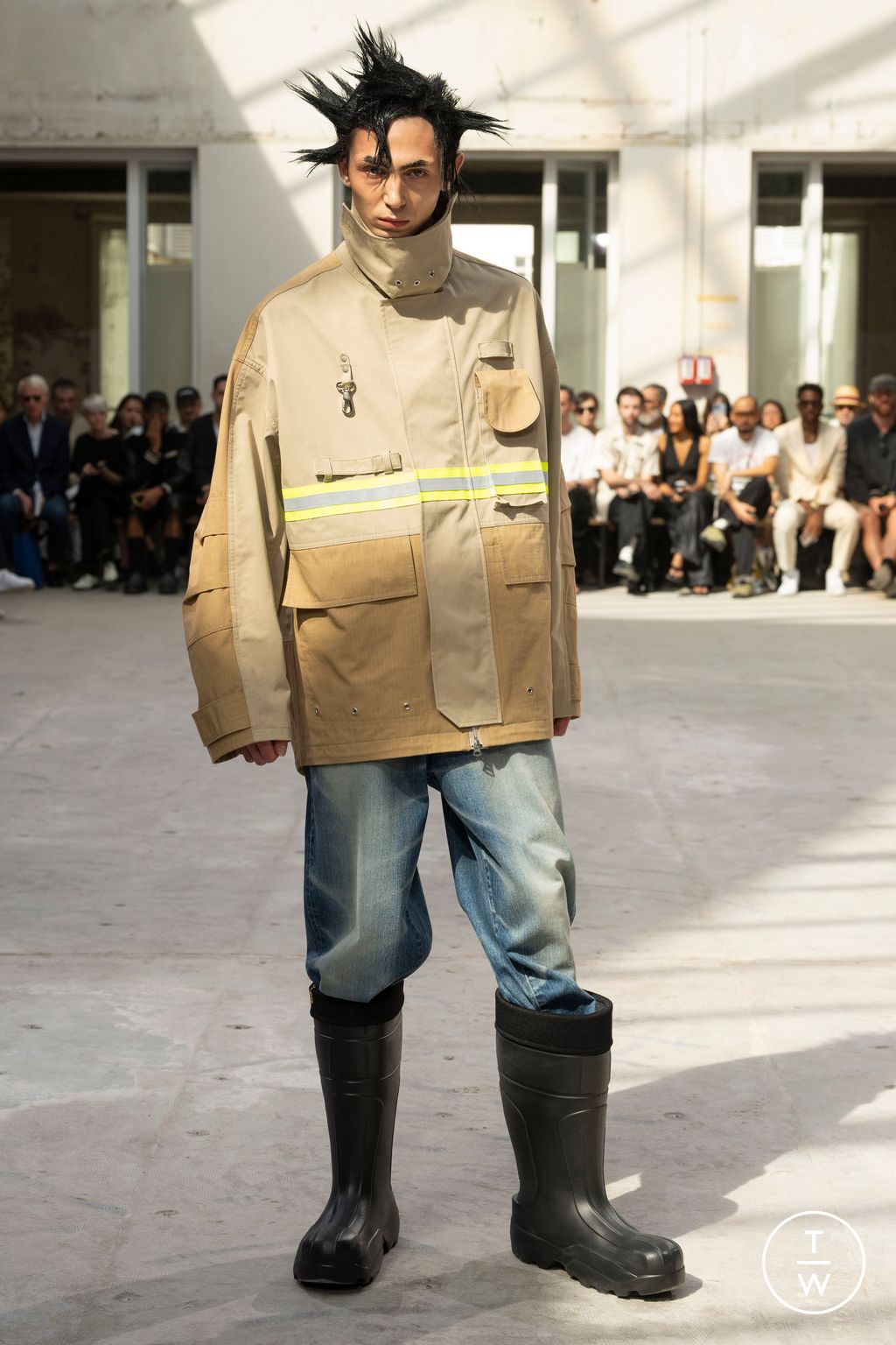 Fashion Week Paris Spring/Summer 2024 look 9 from the Junya Watanabe Man collection menswear