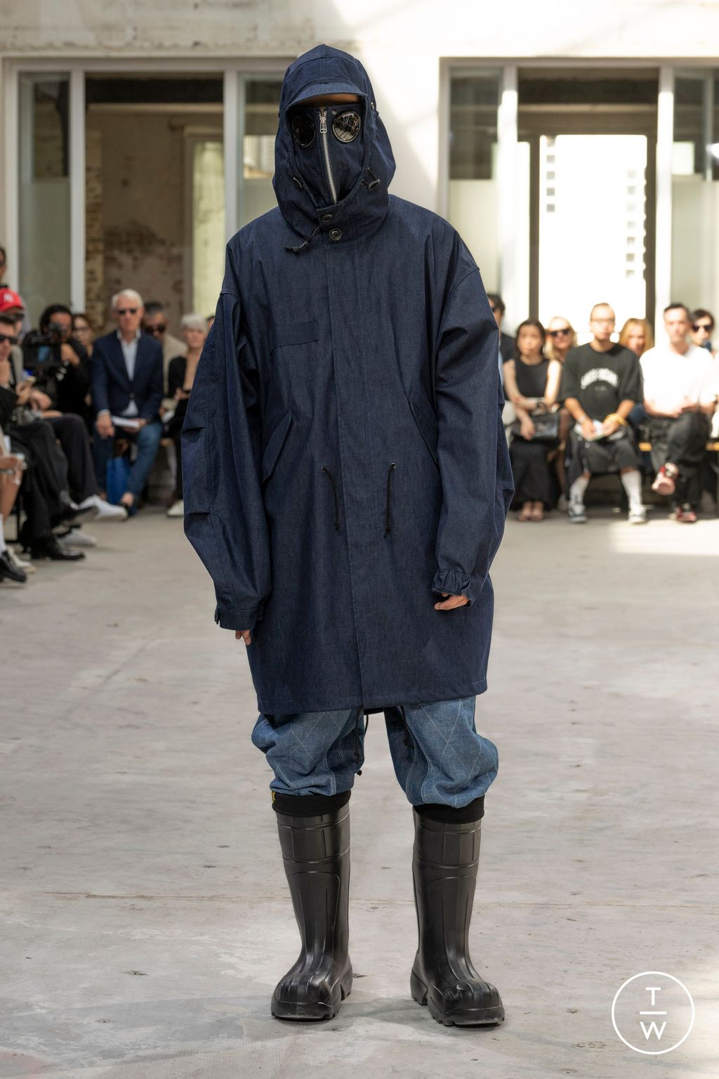 Fashion Week Paris Spring/Summer 2024 look 17 from the Junya Watanabe Man collection menswear
