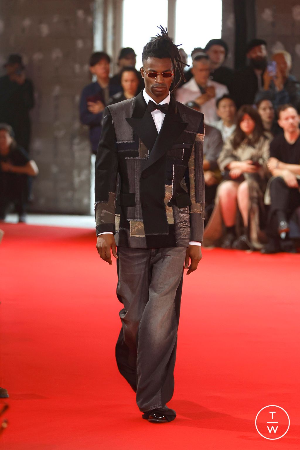 Fashion Week Paris Spring-Summer 2025 look 8 de la collection Junya Watanabe Man menswear