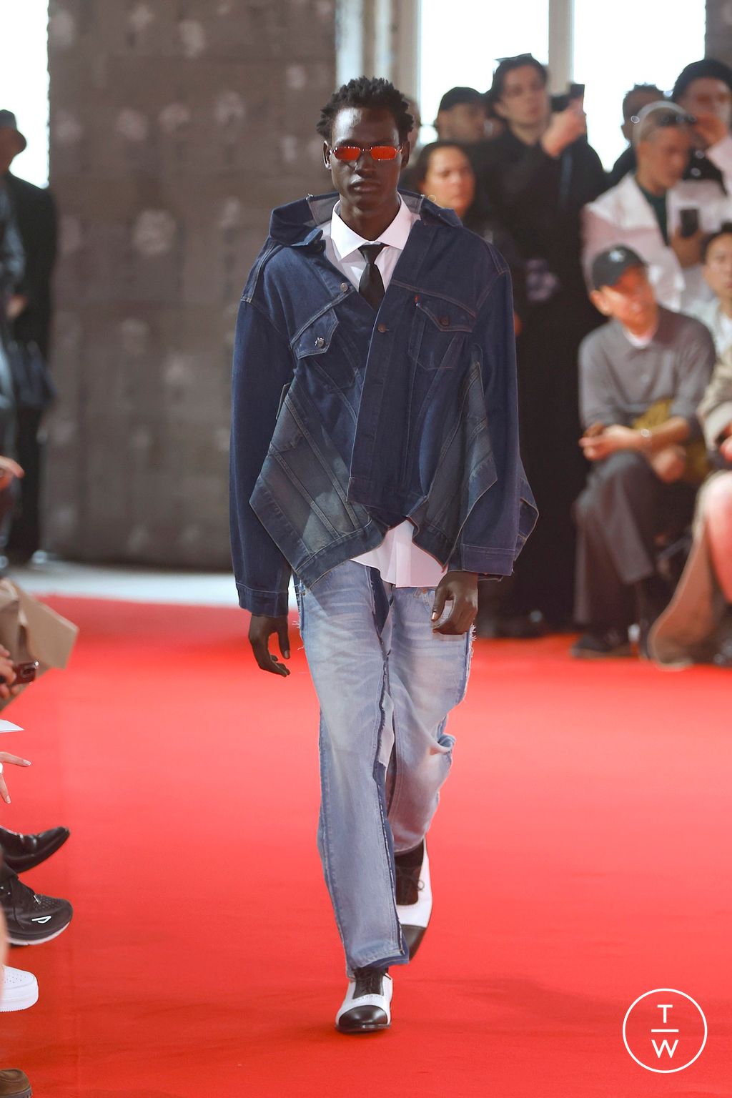 Fashion Week Paris Spring-Summer 2025 look 22 from the Junya Watanabe Man collection menswear