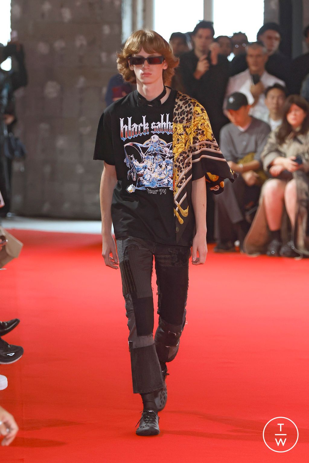 Fashion Week Paris Spring-Summer 2025 look 28 de la collection Junya Watanabe Man menswear