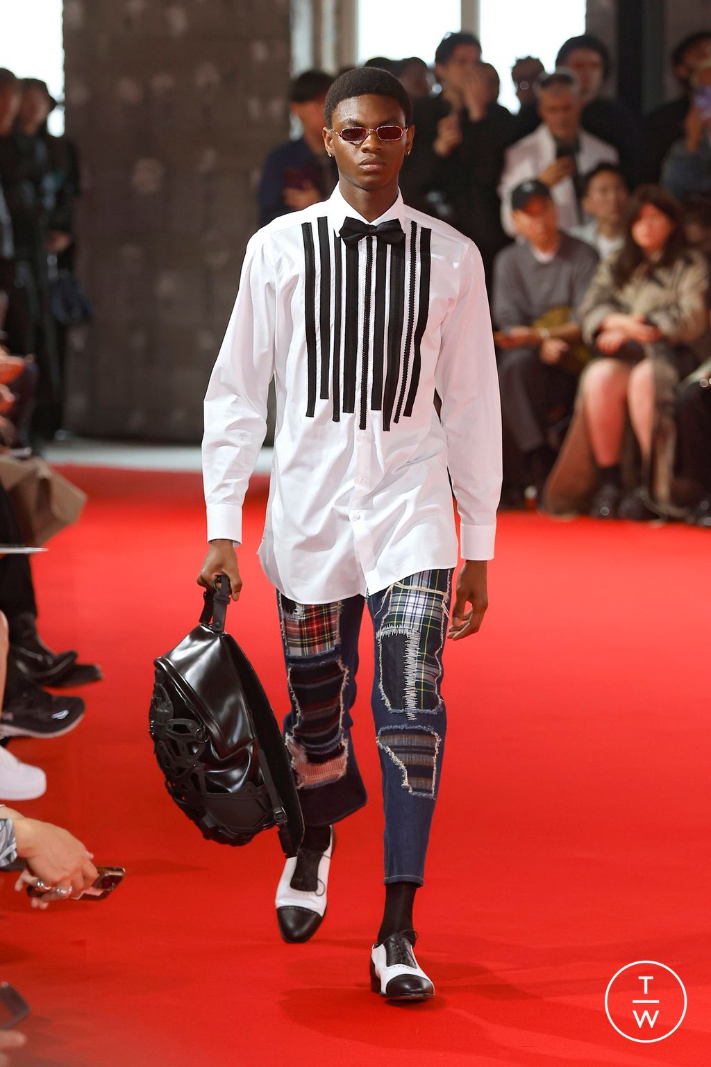 Fashion Week Paris Spring-Summer 2025 look 29 from the Junya Watanabe Man collection menswear