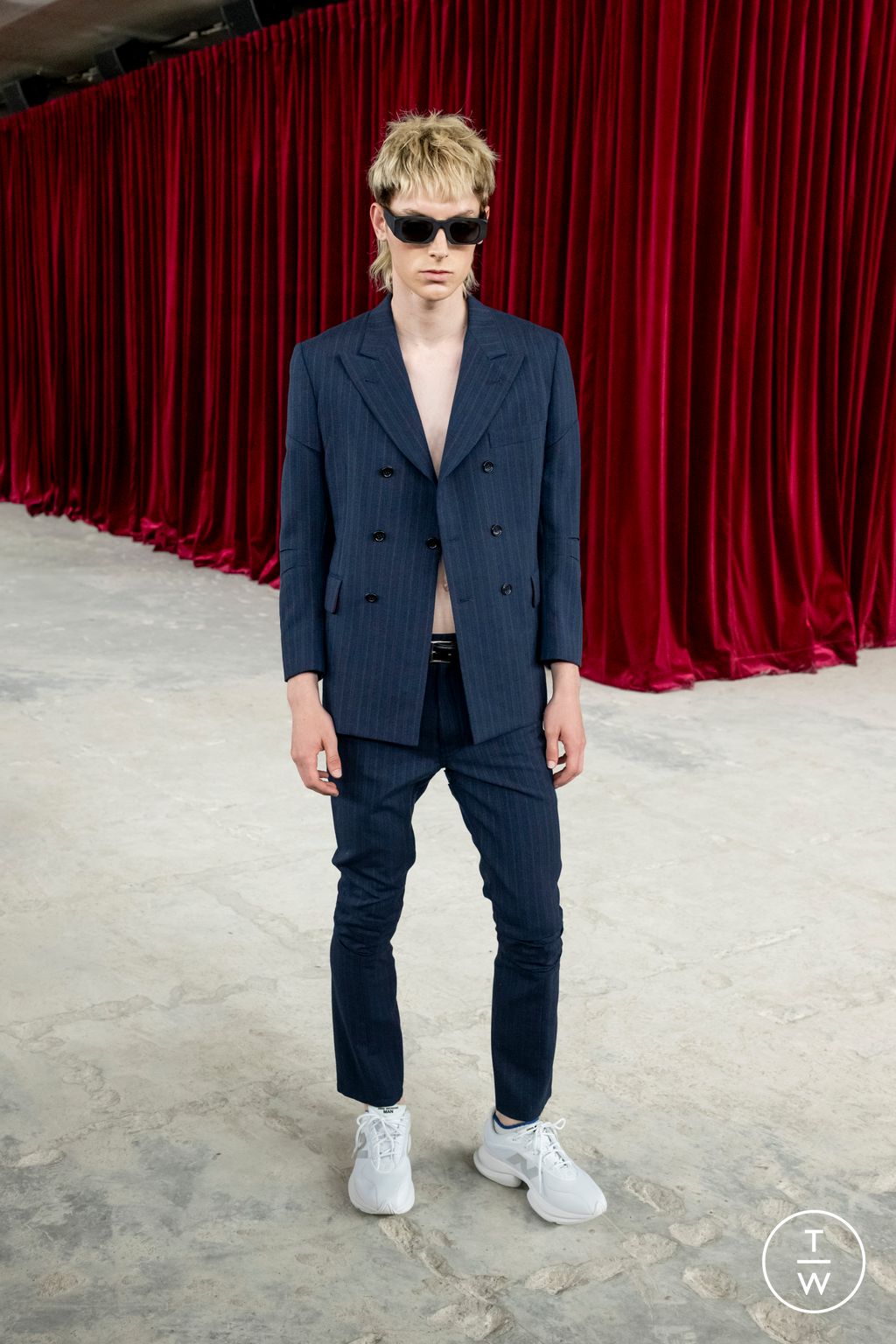 Fashion Week Paris Spring/Summer 2026 look 19 from the Junya Watanabe Man collection menswear