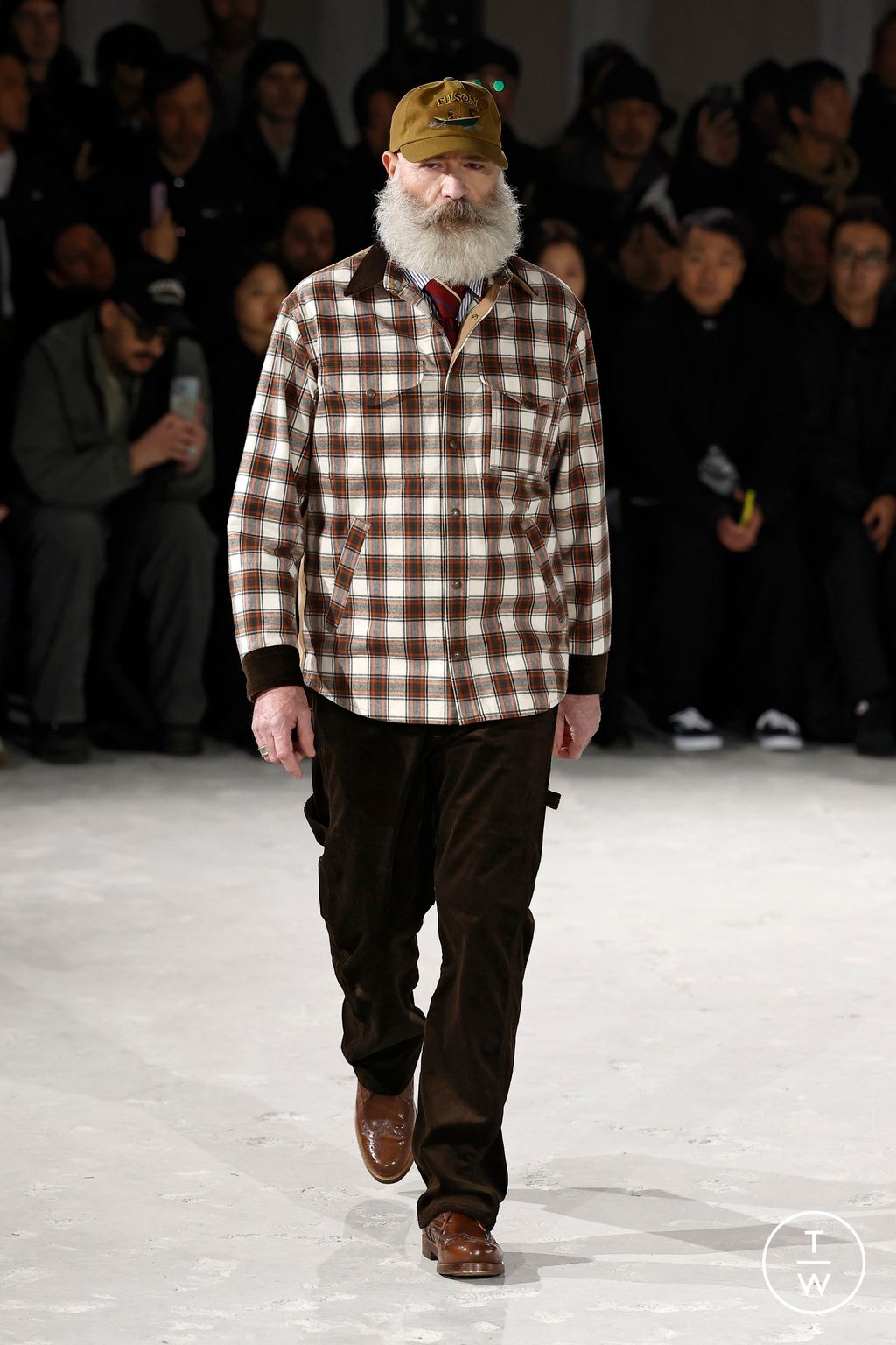 Fashion Week Paris Fall/Winter 2025 look 9 from the Junya Watanabe Man collection 男装