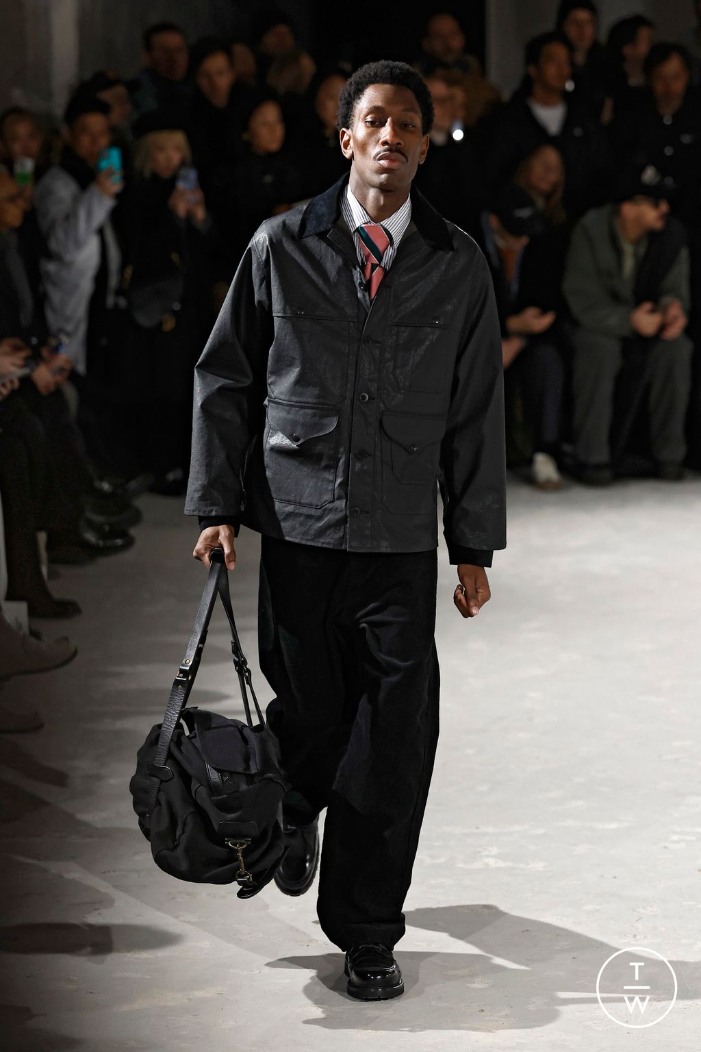 Fashion Week Paris Fall/Winter 2025 look 10 from the Junya Watanabe Man collection menswear