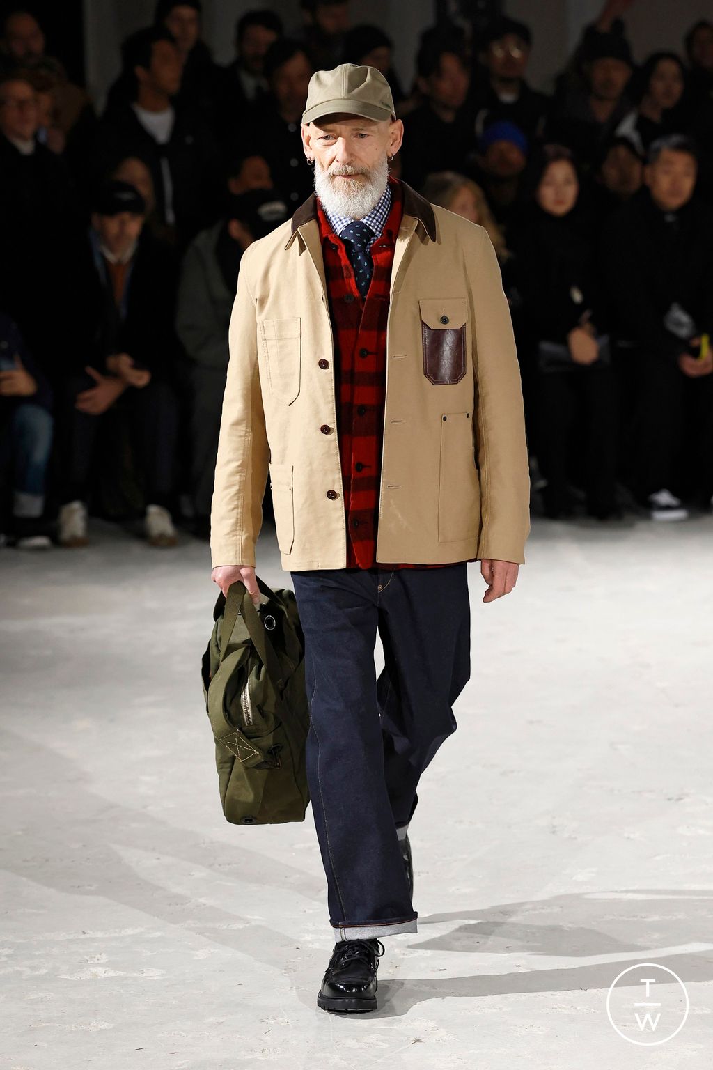 Fashion Week Paris Fall/Winter 2025 look 12 from the Junya Watanabe Man collection menswear
