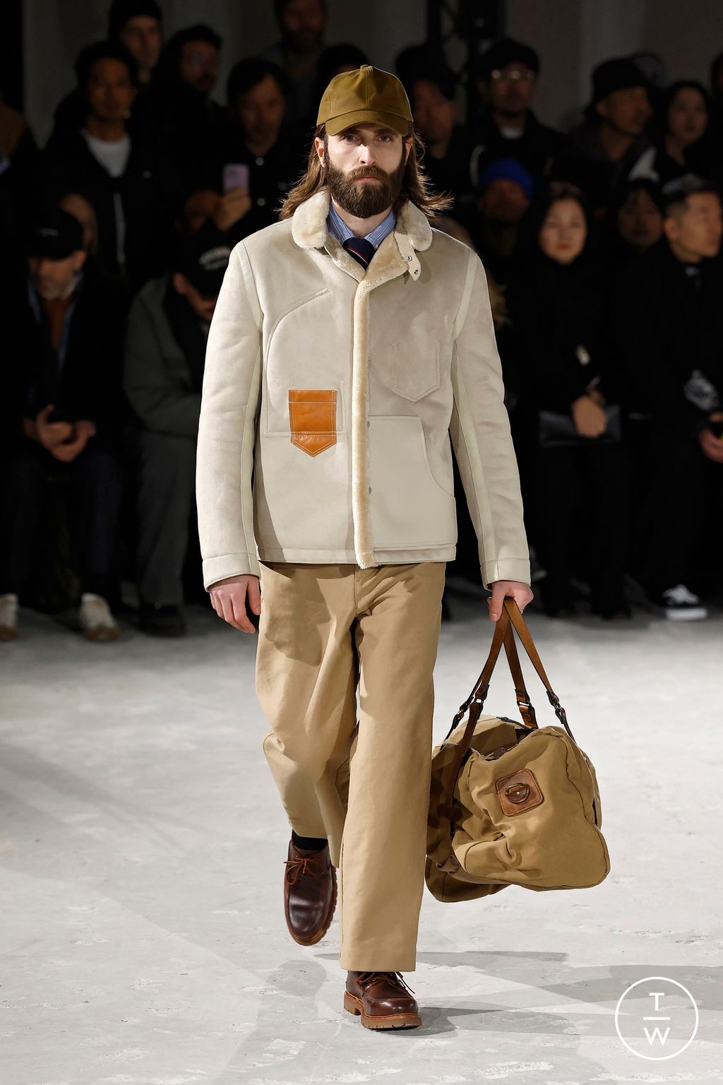 Fashion Week Paris Fall/Winter 2025 look 13 from the Junya Watanabe Man collection menswear