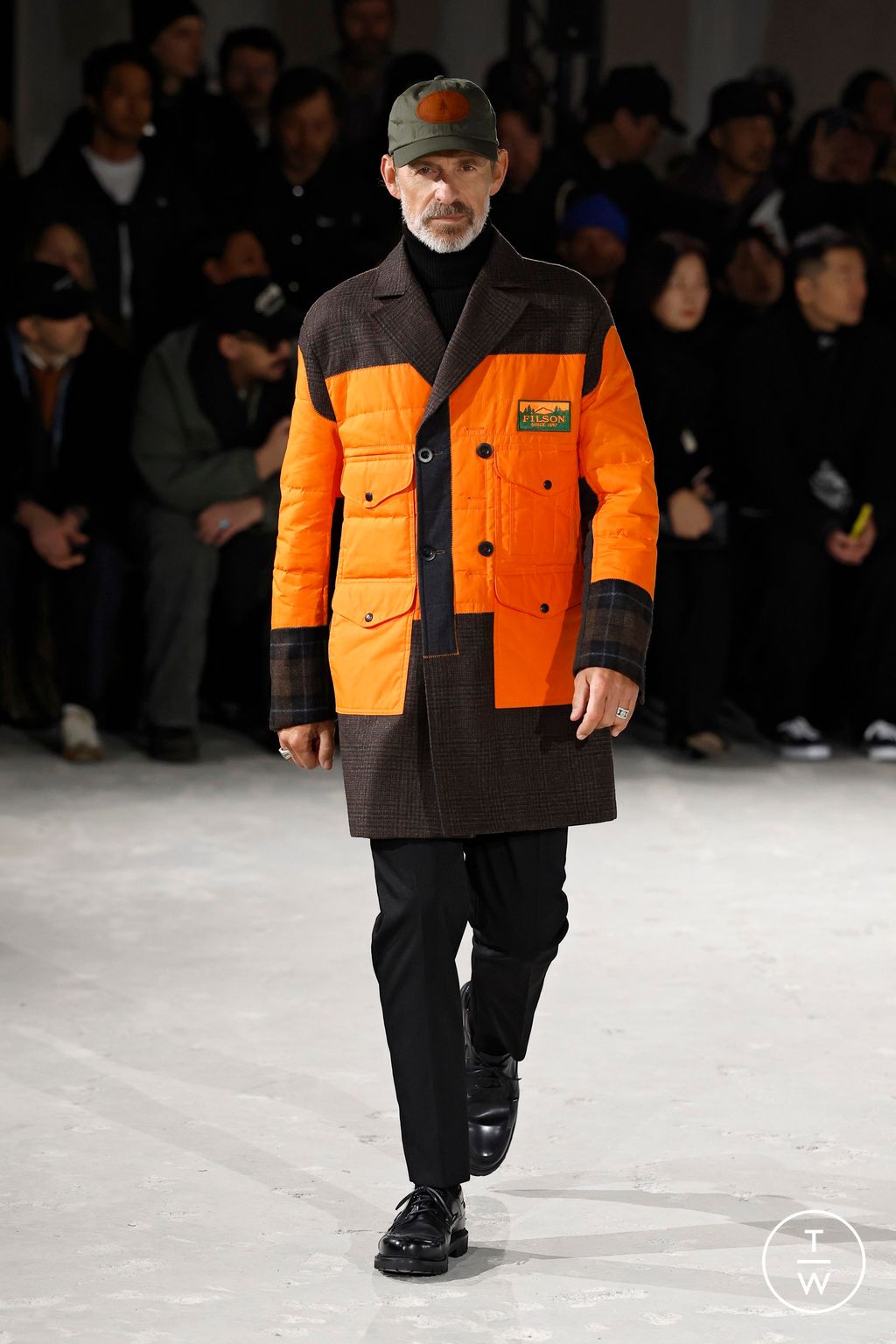 Fashion Week Paris Fall/Winter 2025 look 28 from the Junya Watanabe Man collection menswear
