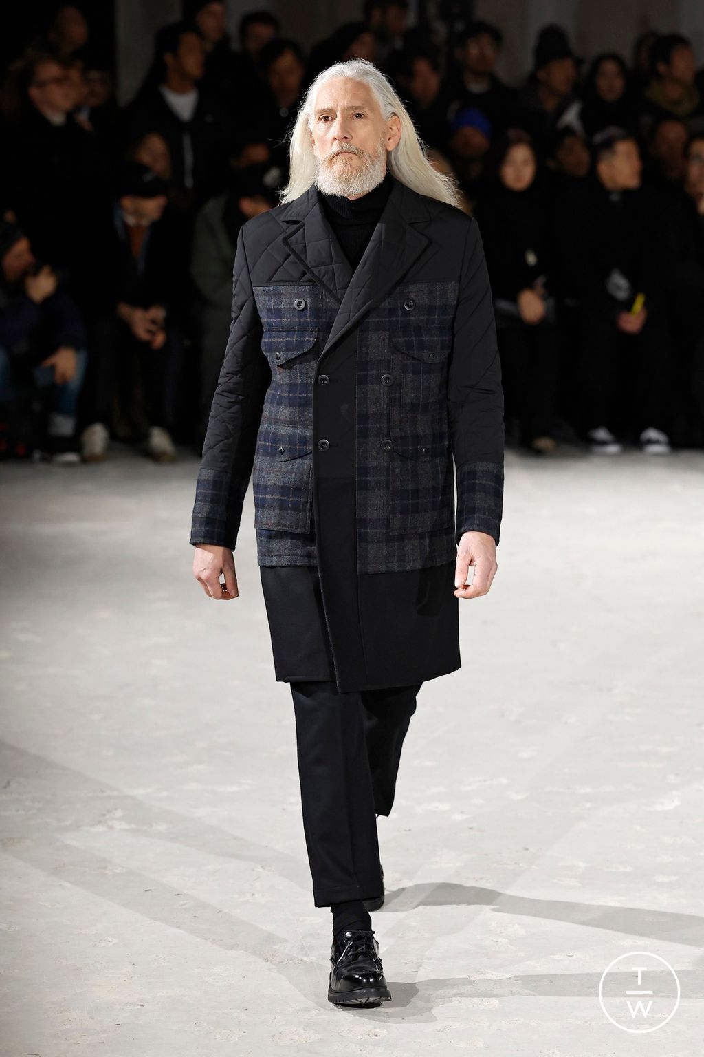 Fashion Week Paris Fall/Winter 2025 look 31 from the Junya Watanabe Man collection 男装