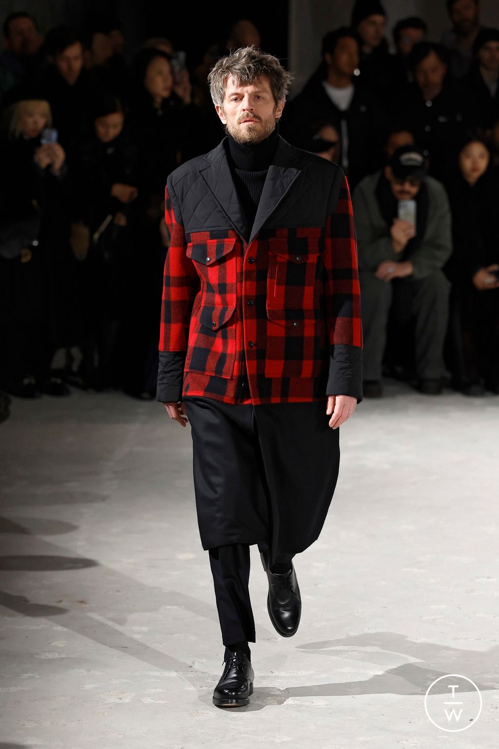 Fashion Week Paris Fall/Winter 2025 look 32 from the Junya Watanabe Man collection menswear