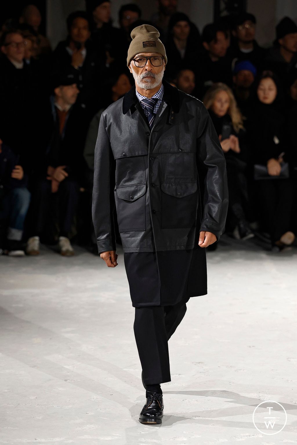 Fashion Week Paris Fall/Winter 2025 look 38 from the Junya Watanabe Man collection menswear