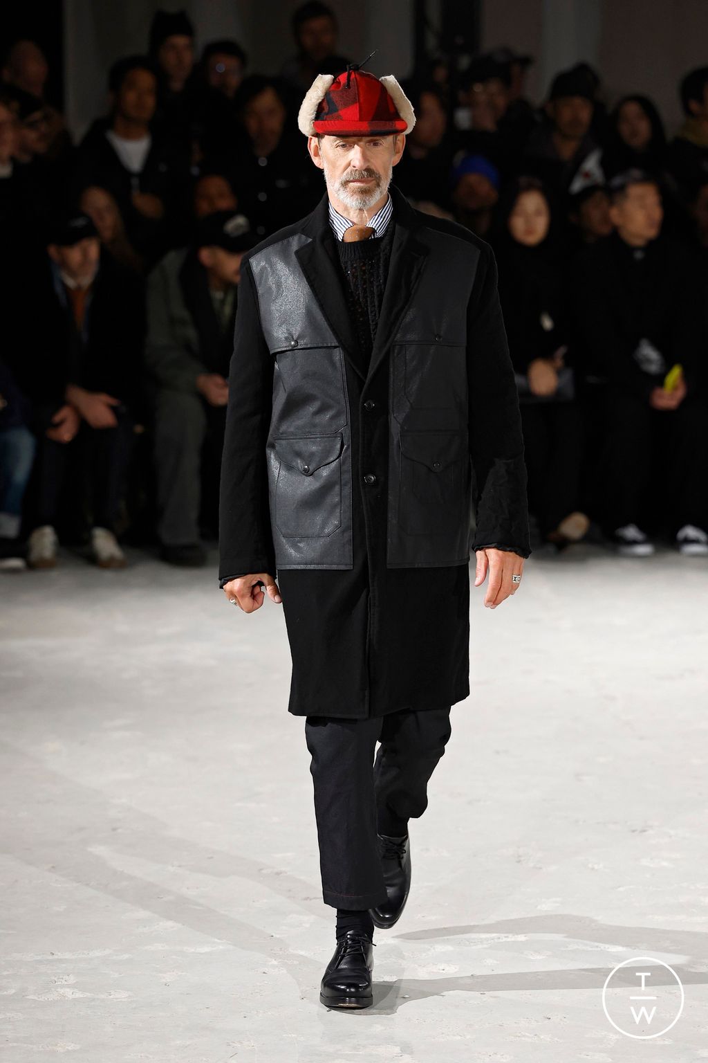 Fashion Week Paris Fall/Winter 2025 look 39 from the Junya Watanabe Man collection 男装