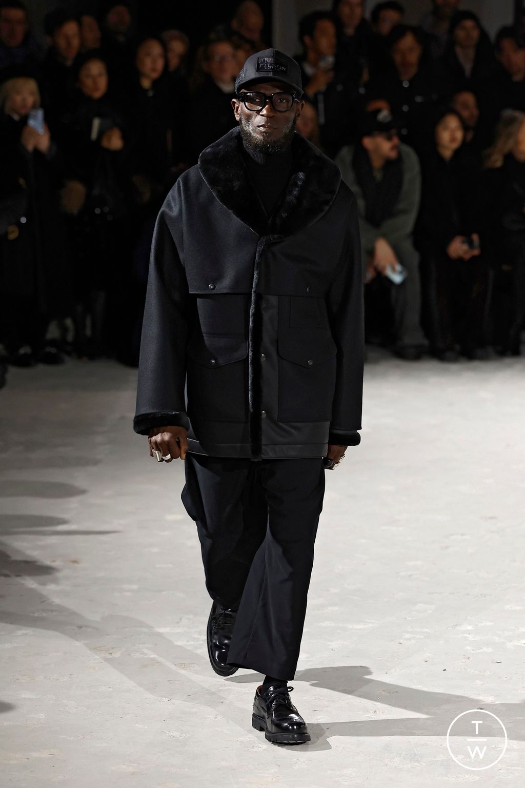 Fashion Week Paris Fall/Winter 2025 look 40 from the Junya Watanabe Man collection 男装