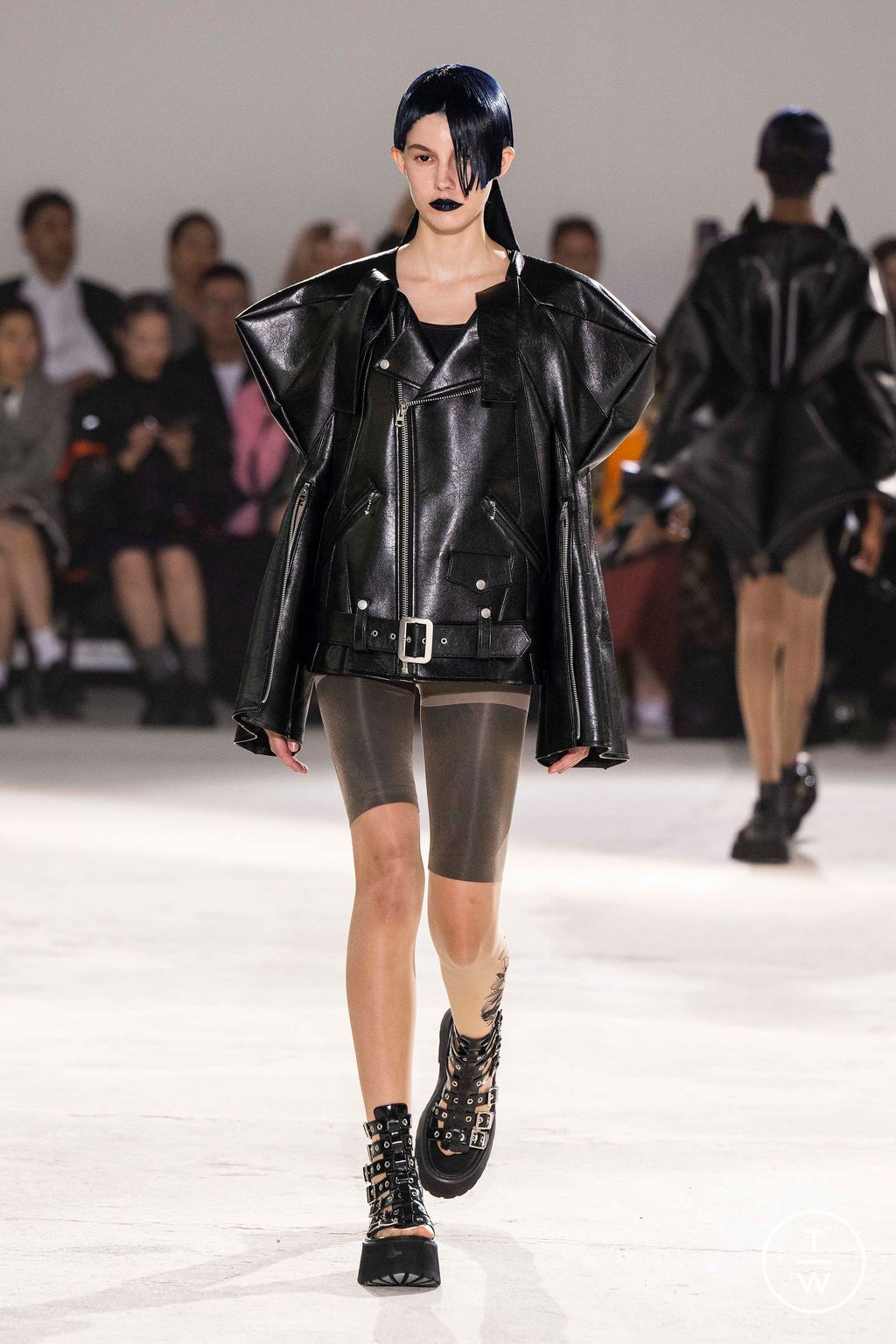Fashion Week Paris Spring/Summer 2024 look 23 de la collection Junya Watanabe womenswear