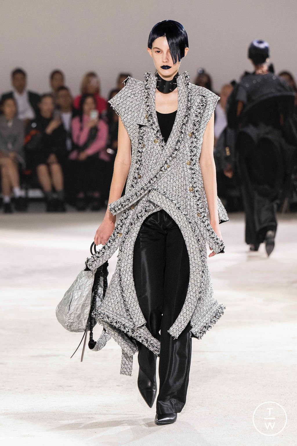 Fashion Week Paris Spring/Summer 2024 look 39 from the Junya Watanabe collection 女装