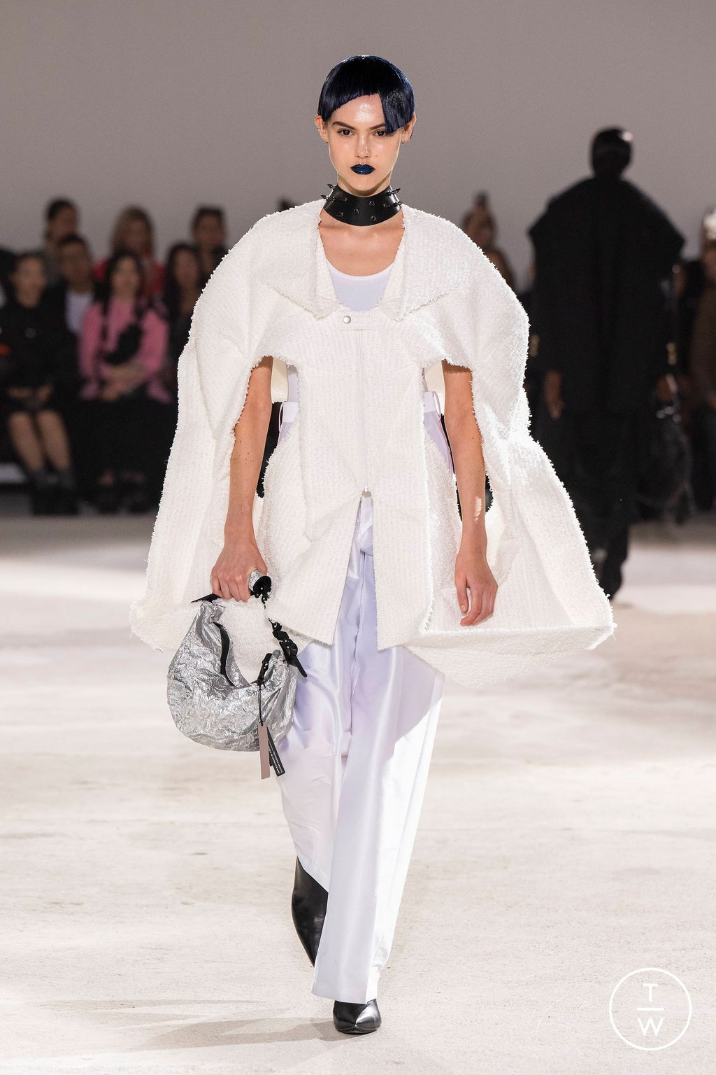 Fashion Week Paris Spring/Summer 2024 look 41 from the Junya Watanabe collection womenswear