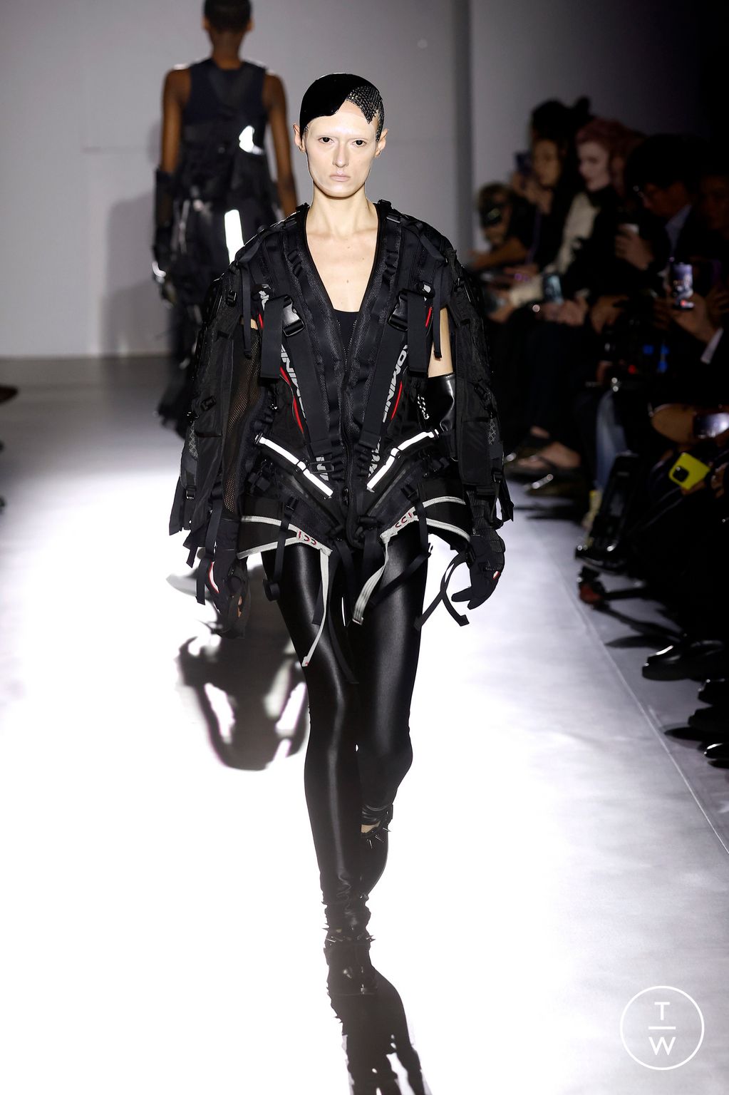 Fashion Week Paris Spring/Summer 2025 look 29 from the Junya Watanabe collection womenswear