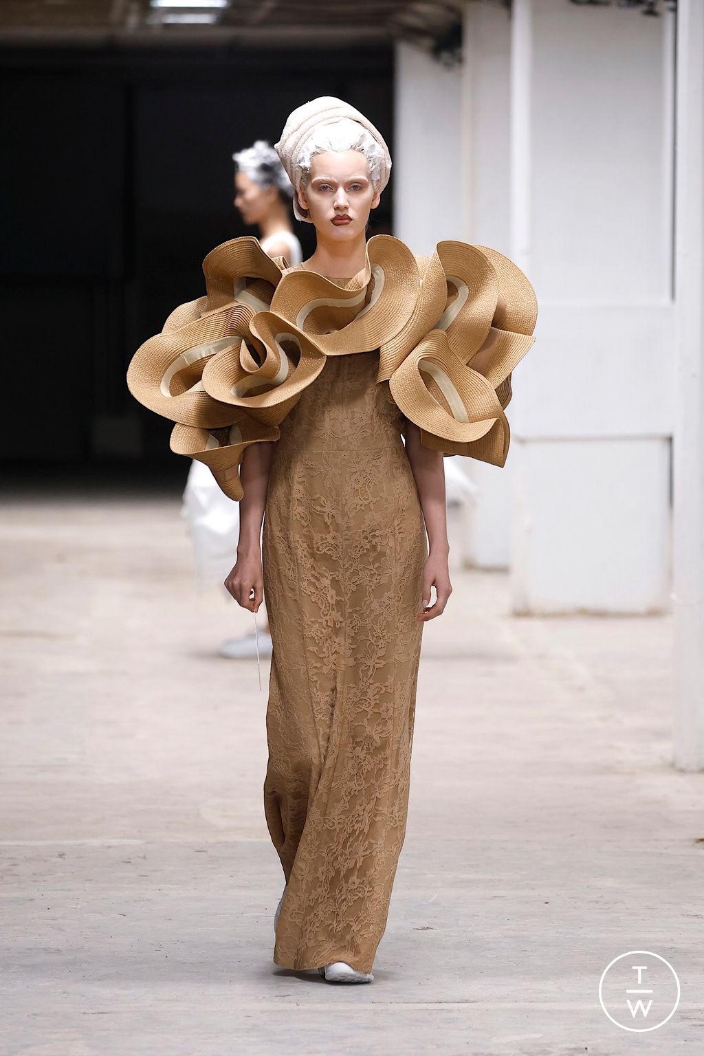 Fashion Week Paris Spring/Summer 2026 look 3 from the Junya Watanabe collection womenswear