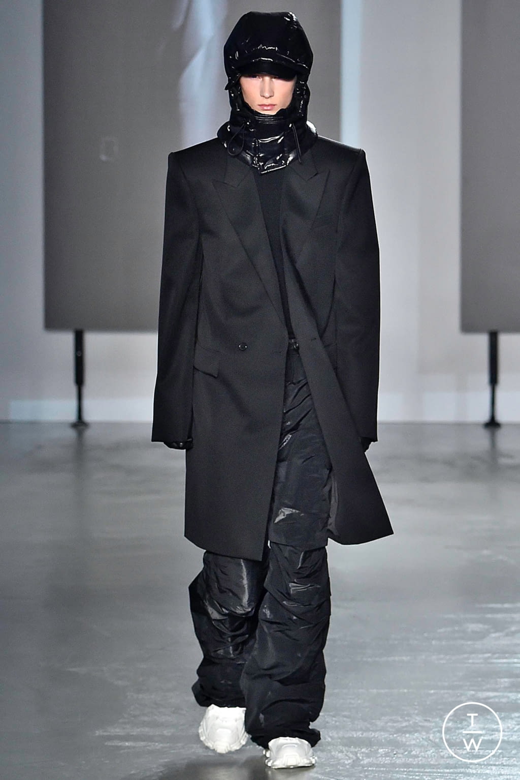 Fashion Week Paris Fall/Winter 2019 look 3 from the Juun.J collection 男装