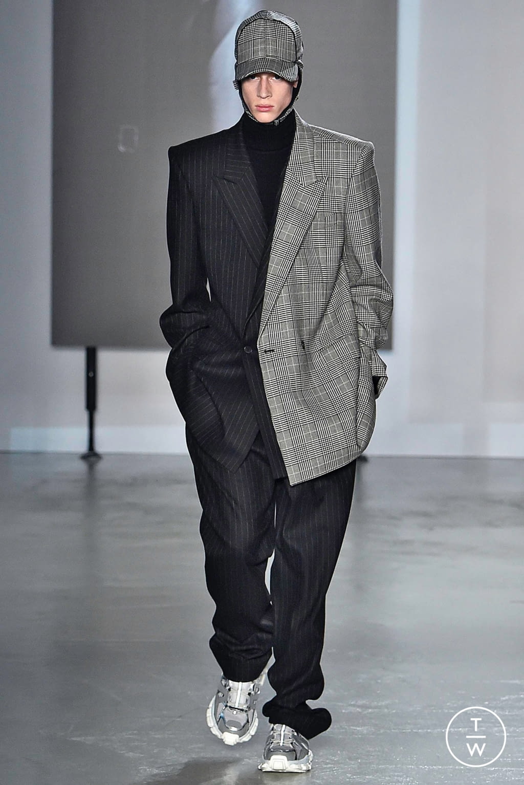 Fashion Week Paris Fall/Winter 2019 look 8 from the Juun.J collection 男装