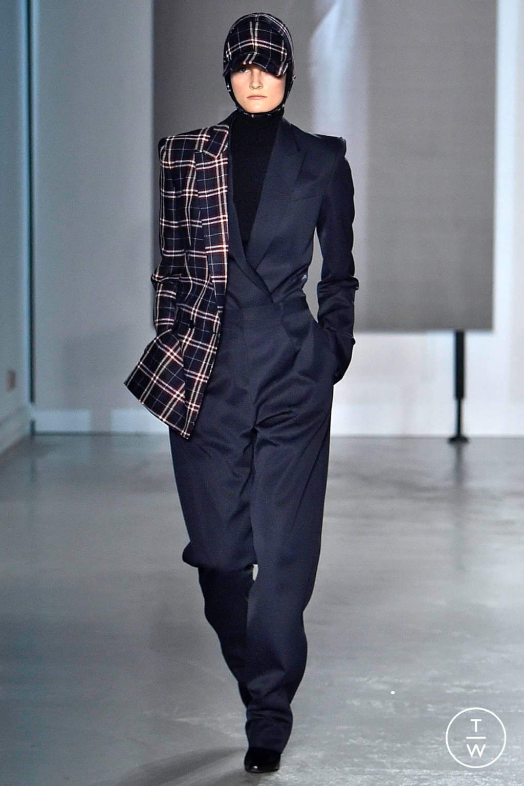 Fashion Week Paris Fall/Winter 2019 look 9 from the Juun.J collection menswear