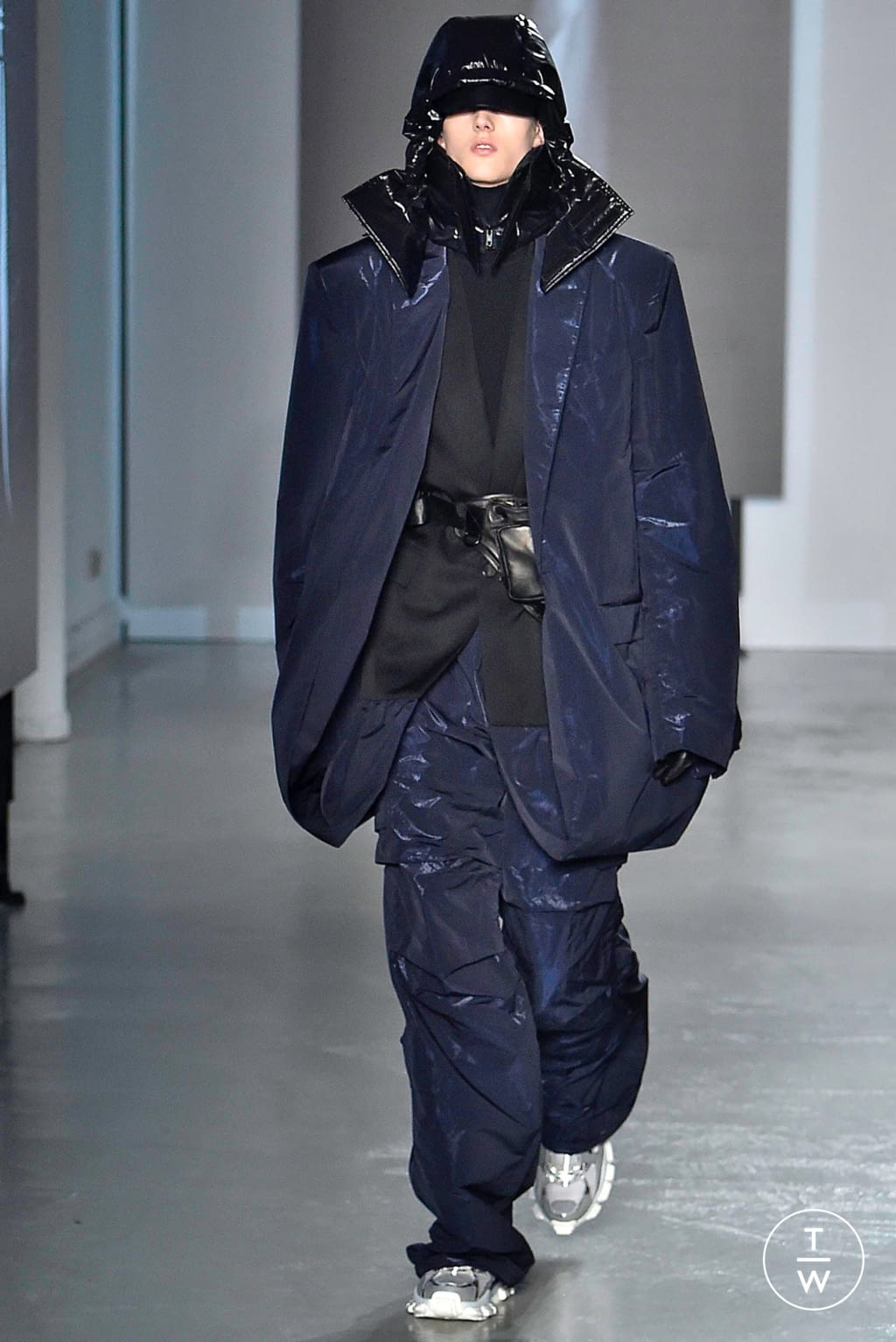 Fashion Week Paris Fall/Winter 2019 look 12 from the Juun.J collection 男装