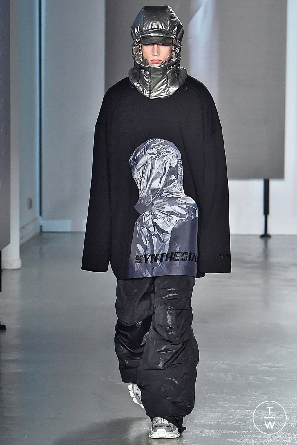 Fashion Week Paris Fall/Winter 2019 look 28 from the Juun.J collection 男装