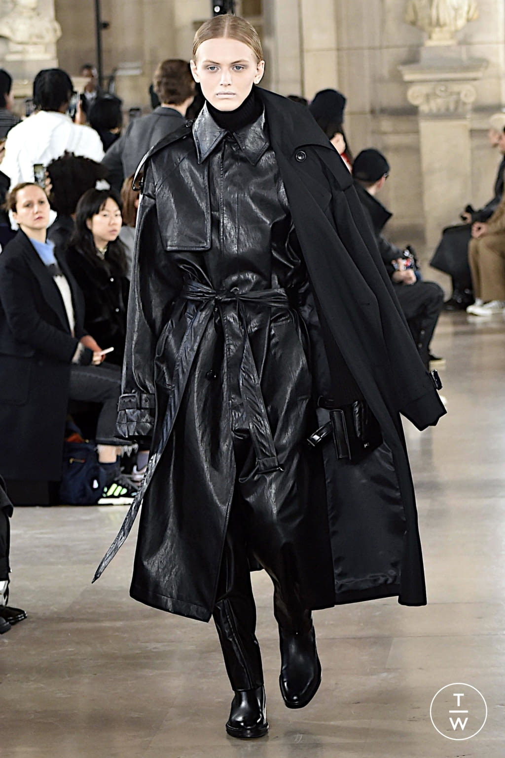 Fashion Week Paris Fall/Winter 2020 look 11 from the Juun.J collection 男装