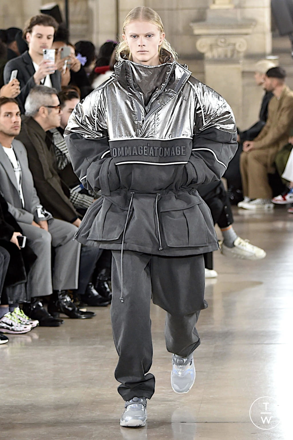 Fashion Week Paris Fall/Winter 2020 look 28 from the Juun.J collection menswear
