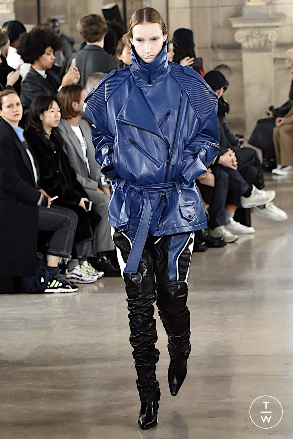 Fashion Week Paris Fall/Winter 2020 look 32 from the Juun.J collection 男装