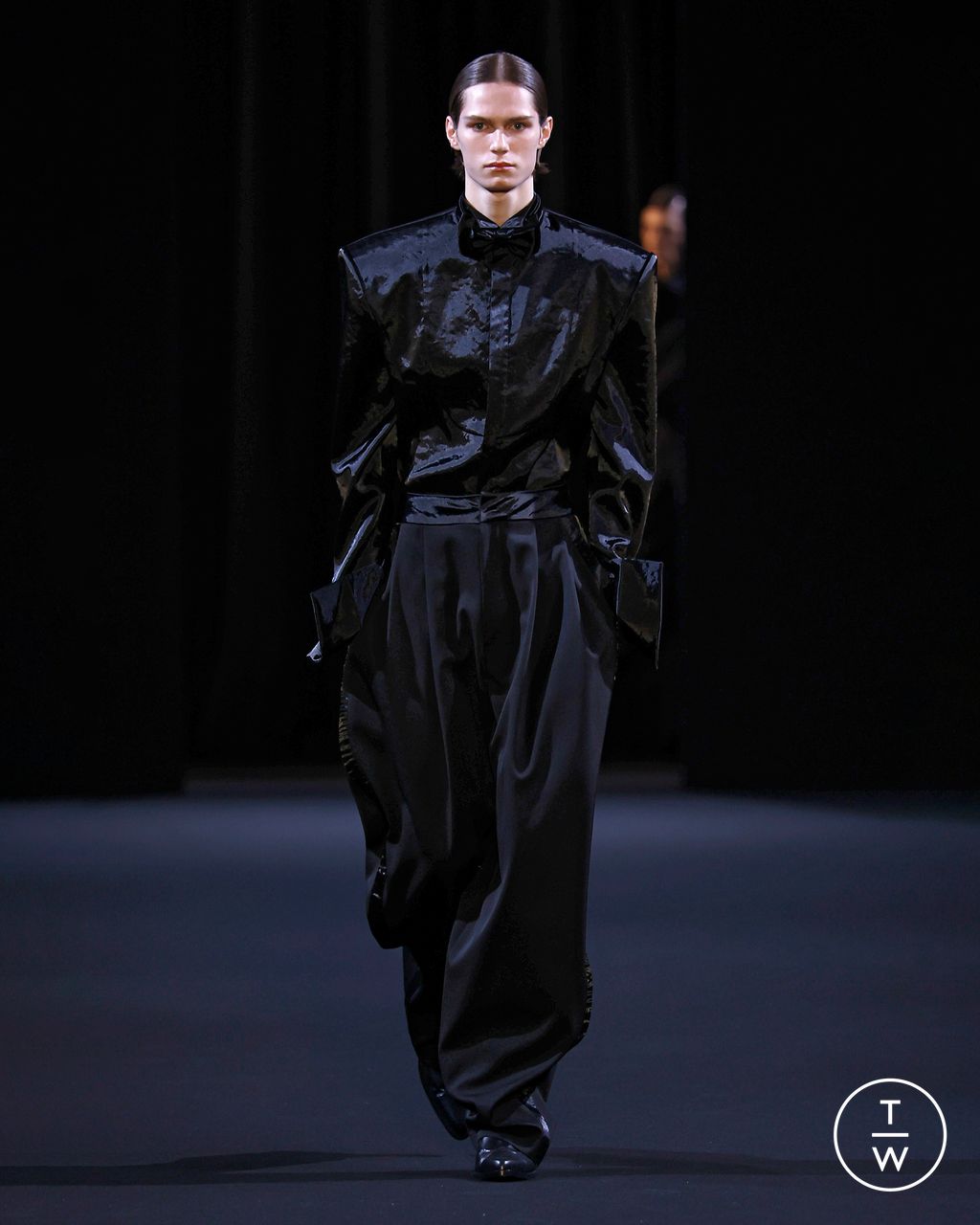 Fashion Week Paris Fall/Winter 2026 look 2 de la collection Juun.J menswear