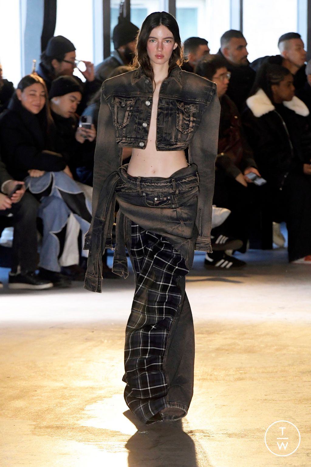 Fashion Week Paris Fall/Winter 2024 look 15 de la collection Juun.J menswear