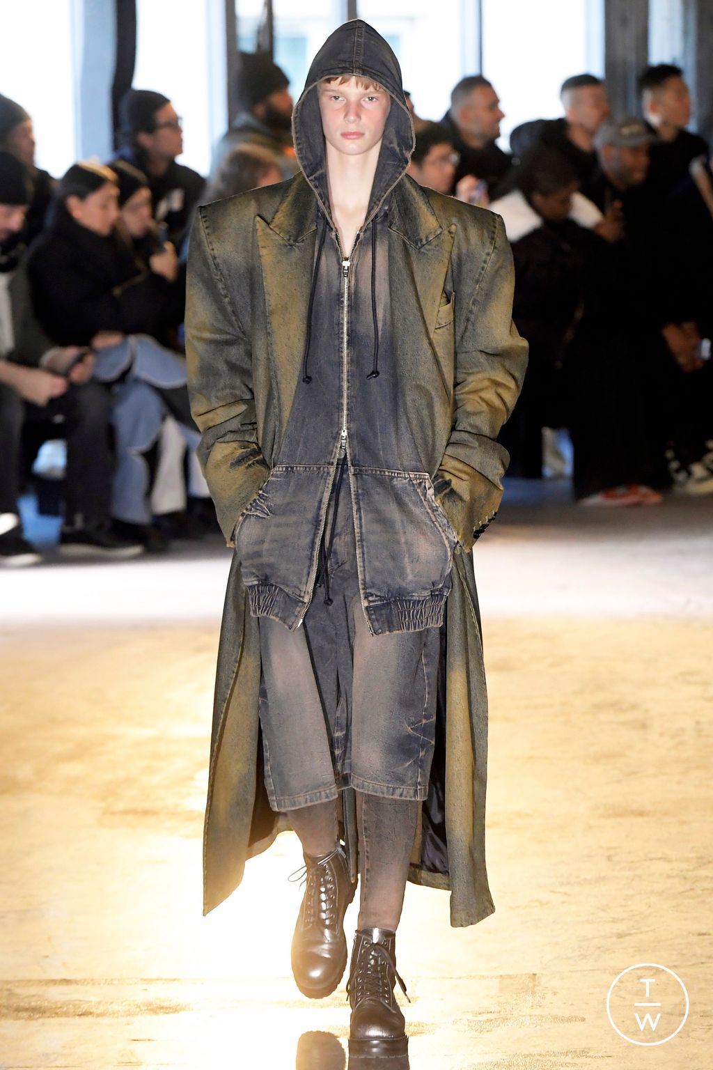 Fashion Week Paris Fall/Winter 2024 look 20 from the Juun.J collection 男装